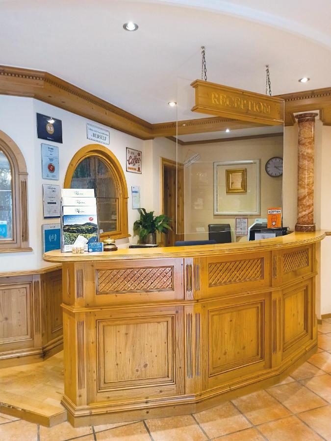 Hotel Speeter Weisenheim am Berg Eksteriør bilde