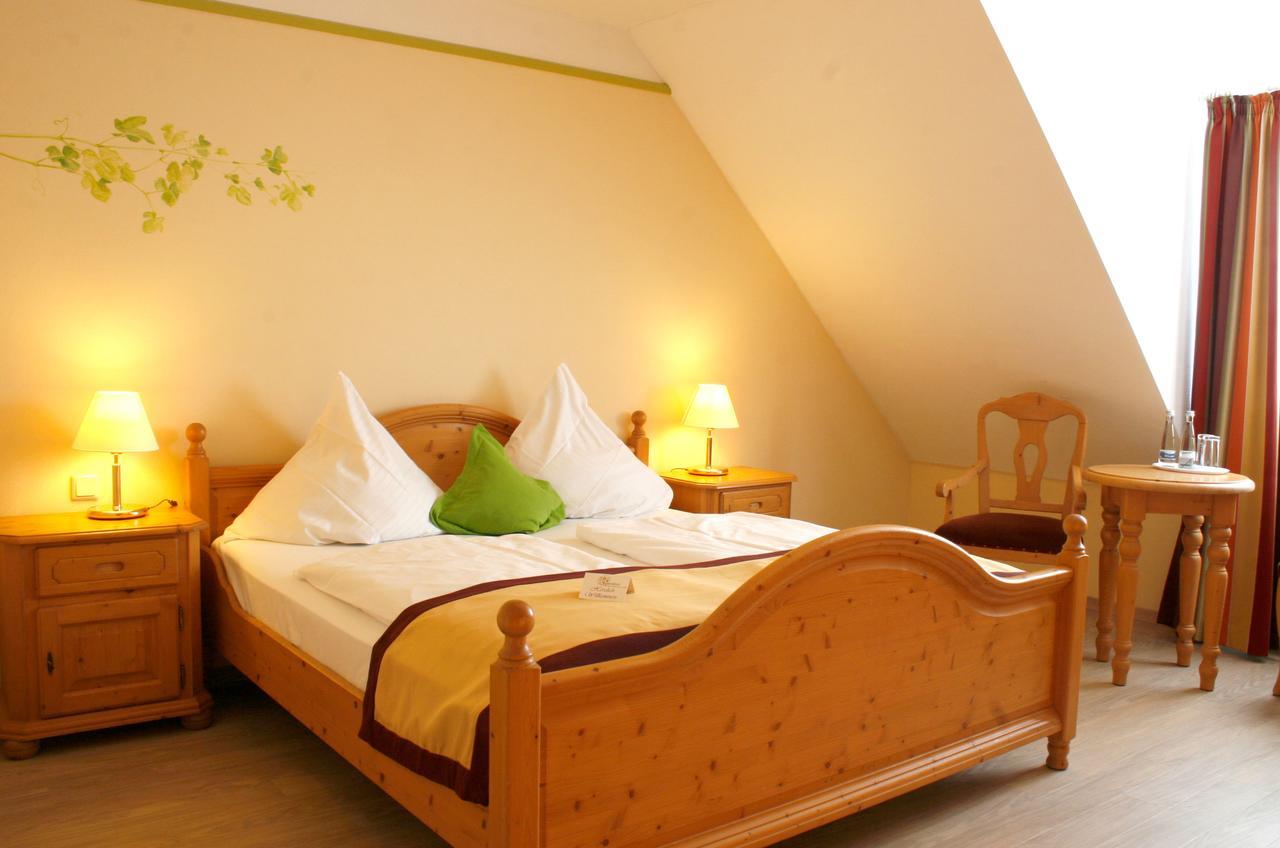 Hotel Speeter Weisenheim am Berg Eksteriør bilde
